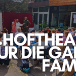 Kindertheater im Innenhof